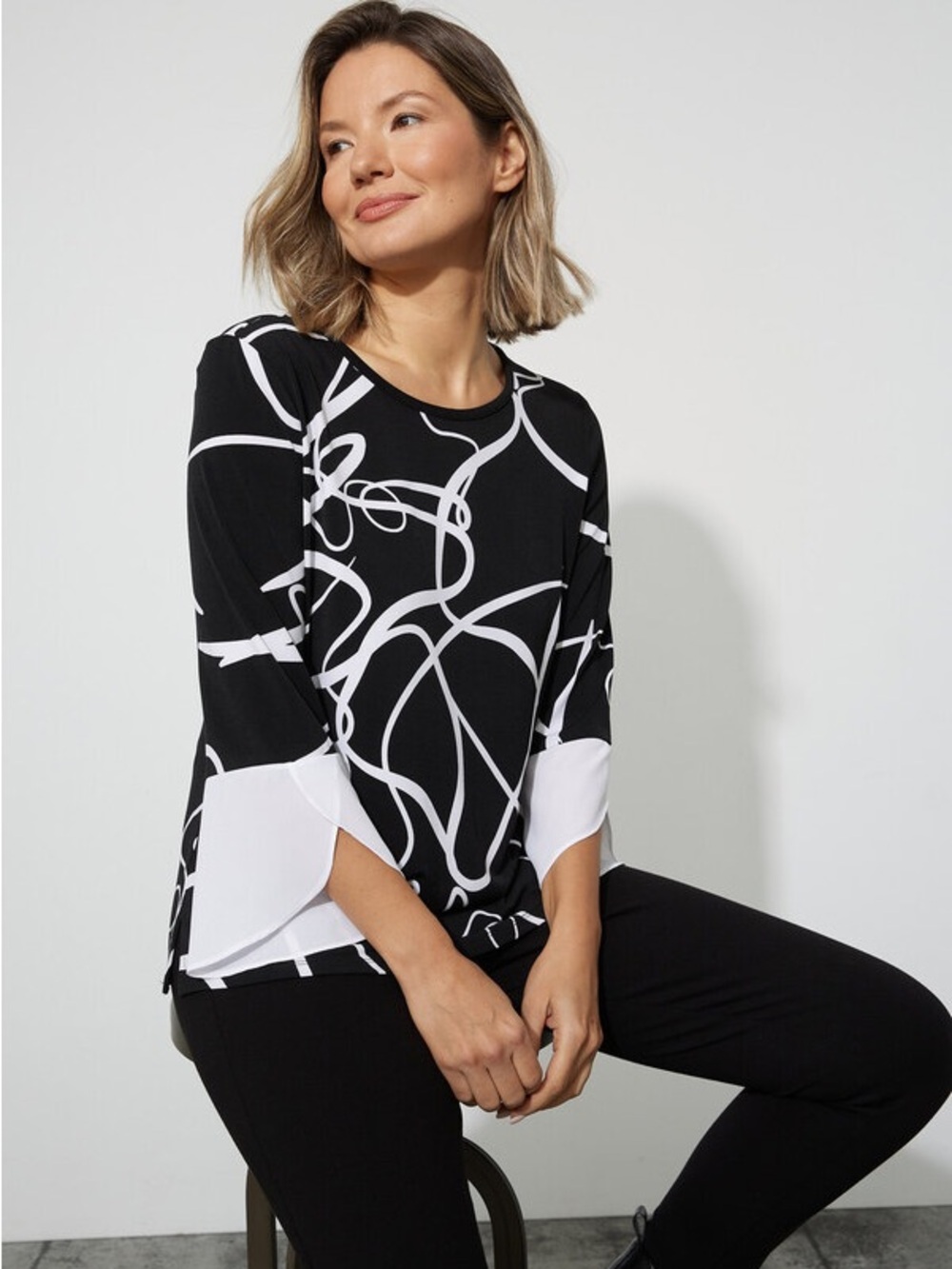 Joseph Ribkoff Abstract Blouse 3/4 Sleeves Retro Mod Art Bell Sleeve Sz 4